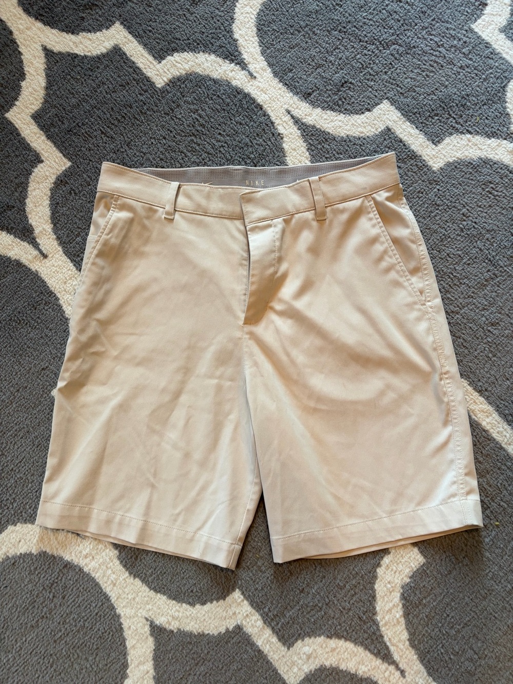 Nike Men's Khaki Flat-Front Golf Shorts